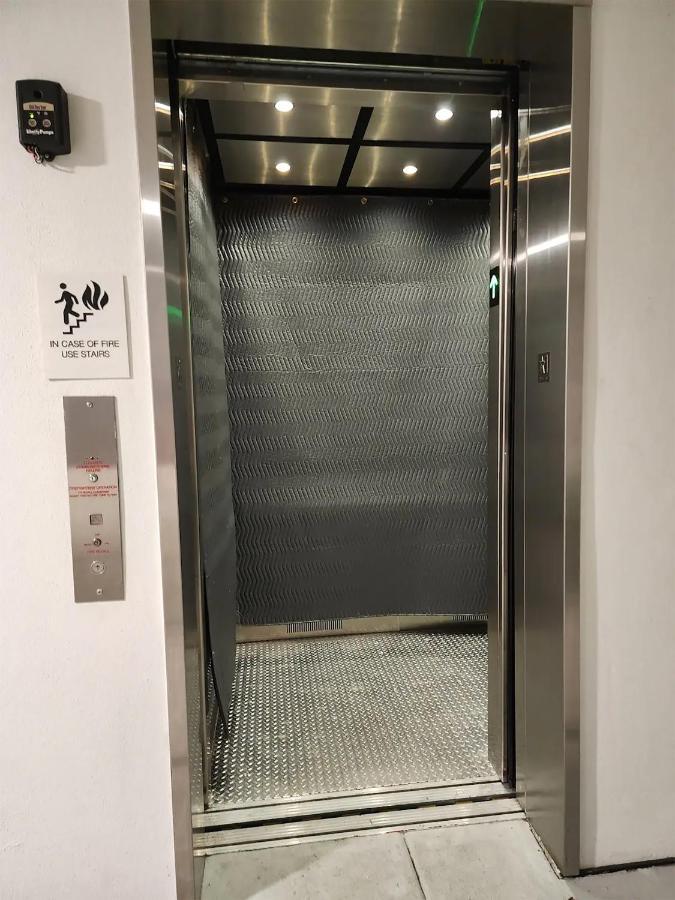 Lux Place And Cozy 3Beds 2Rooms Enjoy Life In Wpb Gym, Ev Station Nearby The Downtown And Beaches Уэст-Палм-Бич Экстерьер фото